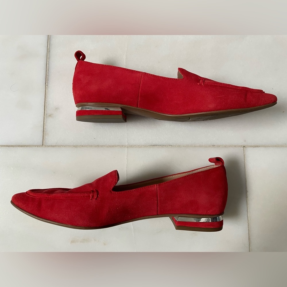 SOLD Coral Pointed Toe Flats